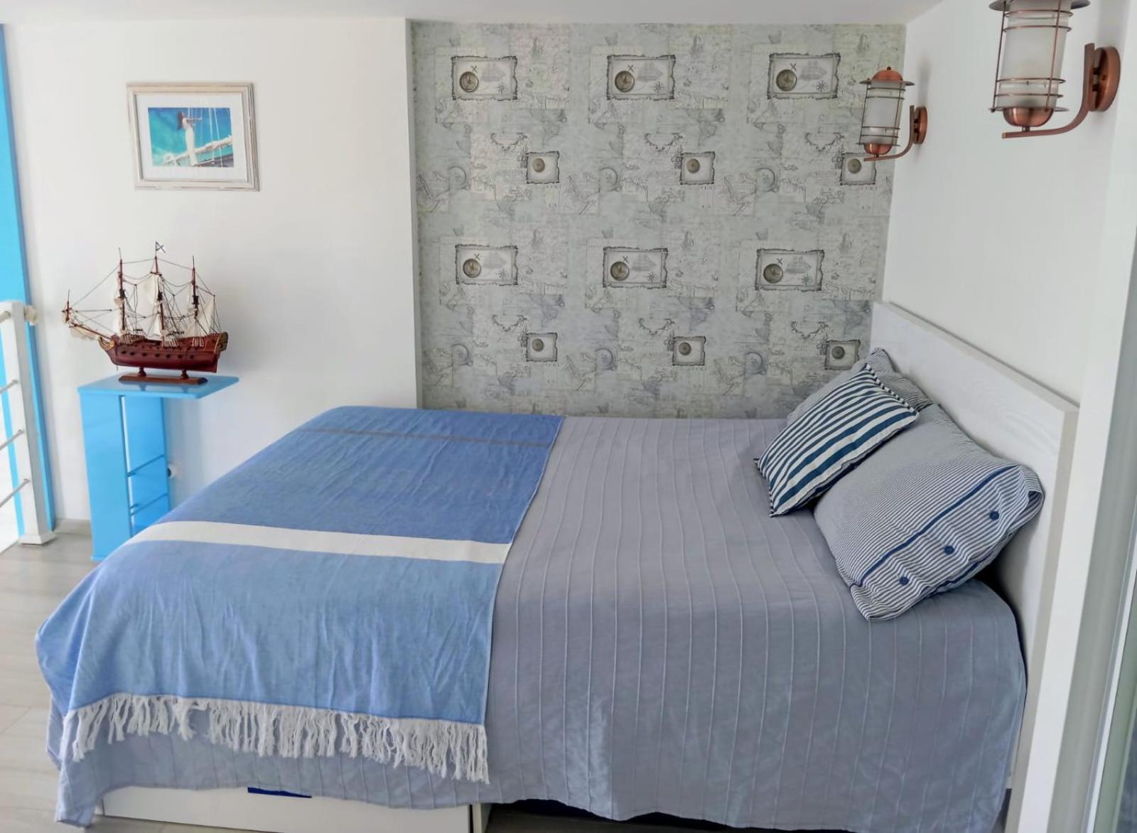 Пентхаус ApArt Del Mar с панорамным видом Батуми Экстерьер фото