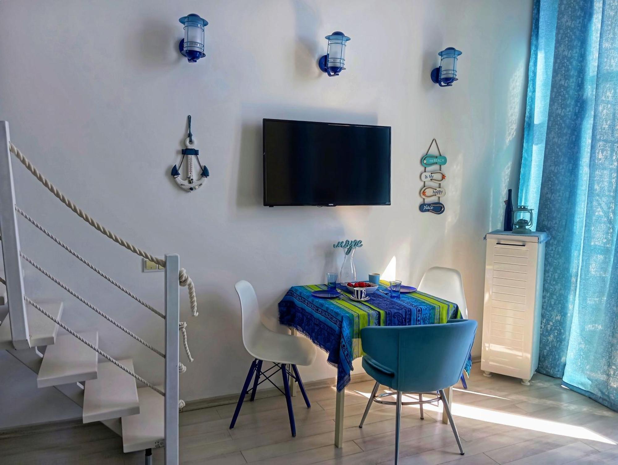 Пентхаус ApArt Del Mar с панорамным видом Батуми Экстерьер фото