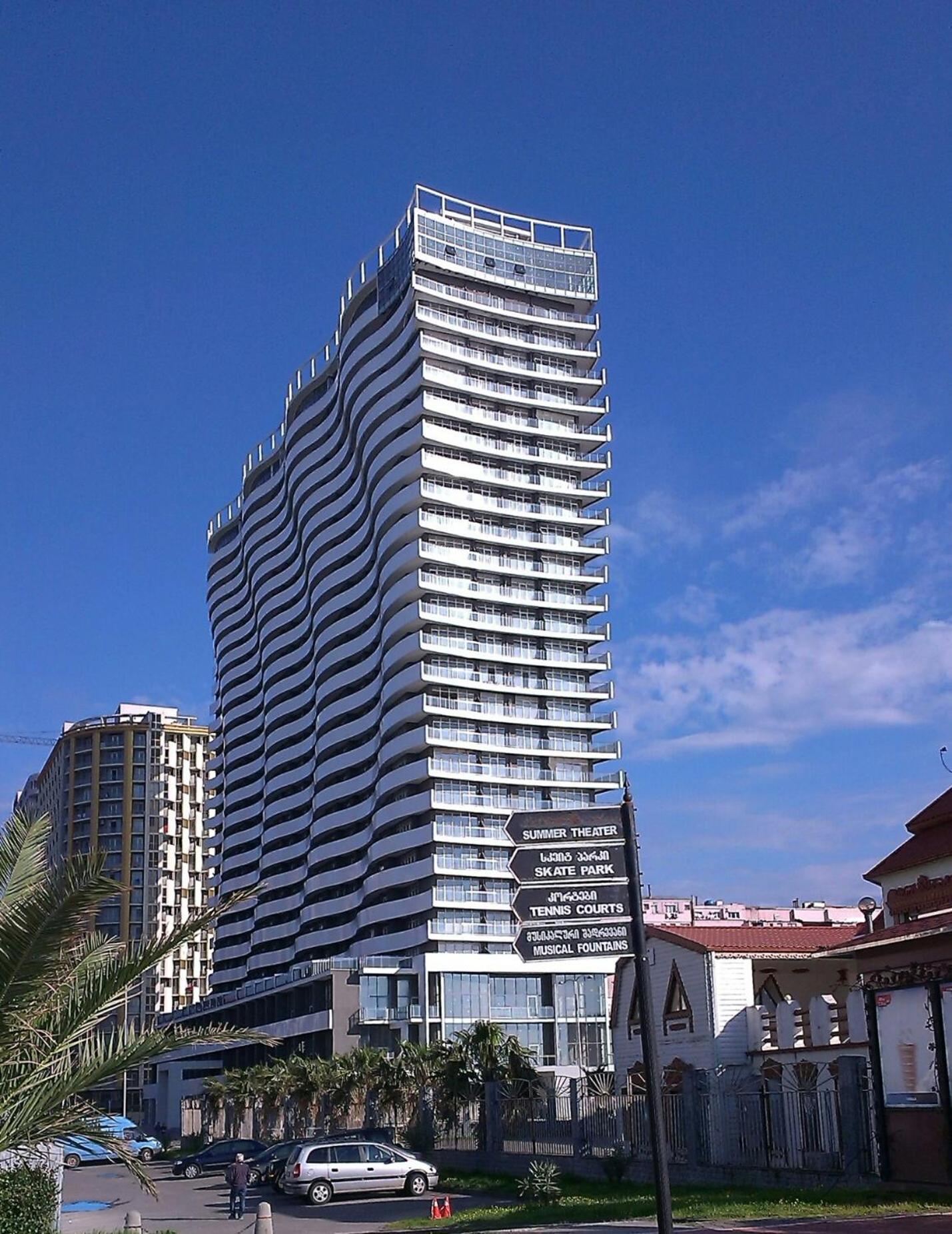 Пентхаус ApArt Del Mar с панорамным видом Батуми Экстерьер фото